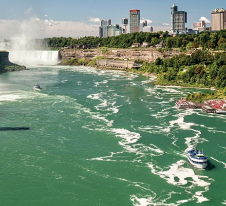 Supporting an iconic Canadian attraction through a crisis